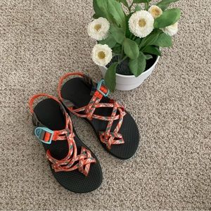 Women’s 6 Chaco ZX3 sandals strappy hiking waterproof